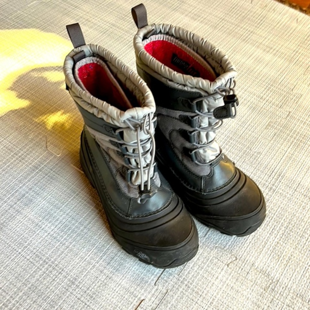 The North Face felt pack snow boot